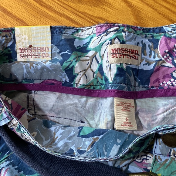 Mossimo Supply Co. Belted Shorts - Picture 6 of 7